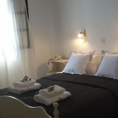 Ξενοδοχείο Porto Carra 2*